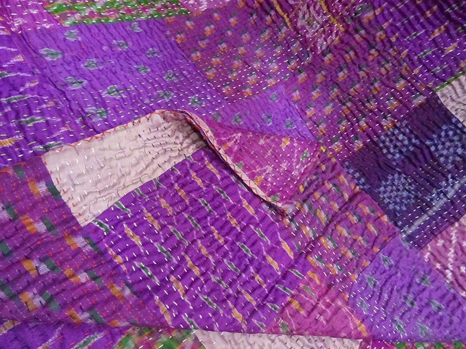 Colcha Kantha edredón patola india retazos de seda púrpura Gudari tiro bohemio Foto 4 de 4