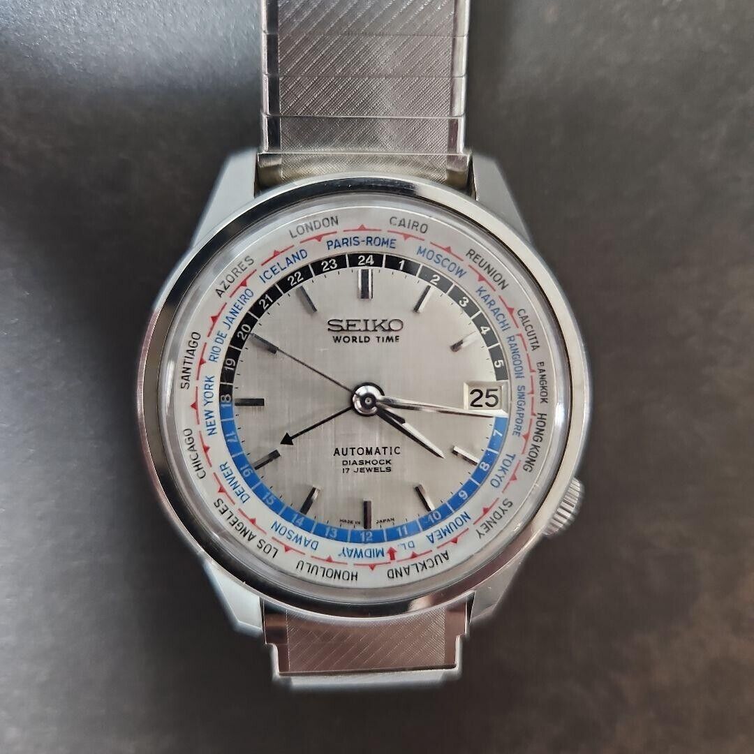 SEIKO 5 SPORTS Speed-Timer 6138-0010 UFO made in February SEIKO 5 SPORTS Speed-Timer 6138-0010 UFO made in February