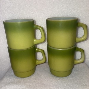 4 VTG Anchor Hocking Fire-King Stackable Mugs Shaded Darker Green Ombre Tops