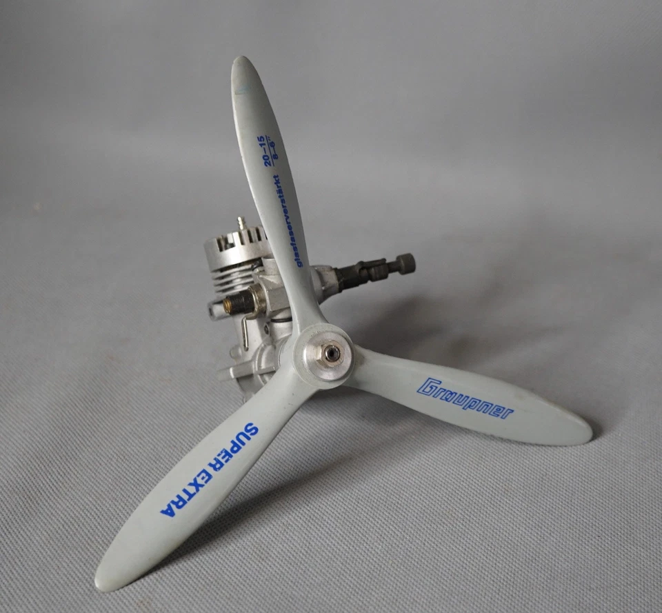 Graupner Super Extra 3-bladed Propeller Magnum XL 15 Engine Aircraft RC Airplane - Image 3 of 4