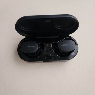 Bose sport earbuds with charging case wireless model 427929 for