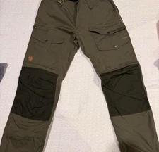 FJALLRAVEN Vidda Pro Ventilated M Trousers Laurel Green US: 34”