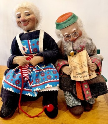 Vintage Artisan Felt Dolls - Grandma & Grandpa (Oma & Opa) with Accessories