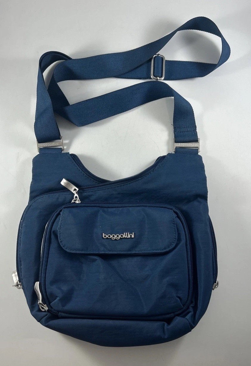 Baggallini Criss Cross Crossbody Bag  Multi Pocket Adjustabl