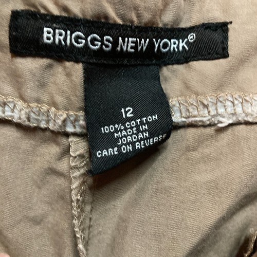 Briggs New York Women's Khaki Beige Slash Pocket Bermuda Chino Shorts Size 12 - Picture 4 of 8
