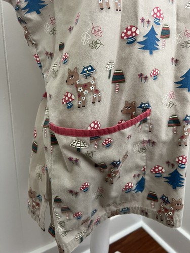 UA Scrubs Fall Deer Leaves Owl Mushrooms Uniform Scrub Nurse Medical Top Medium - Picture 4 of 12