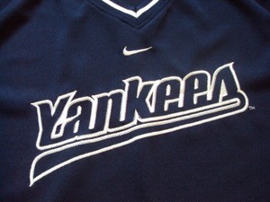 nike swoosh on yankees jersey