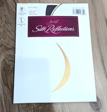 NIP Hanes Silk Reflections Barely Black Size AB Control Top/Reinforded Toe #718