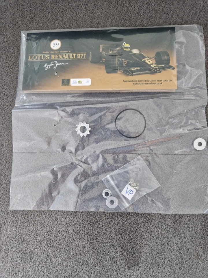 DeAgostini Lotus Renault 97T 1/8, Set 39, OVP , ungeöffnet - Bild 2 von 2