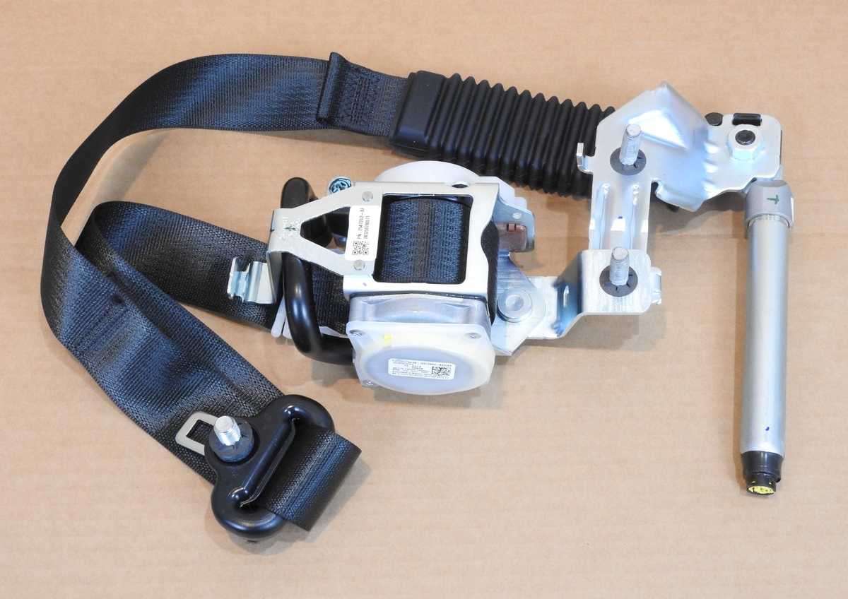 2021-2023 Ford F-150 Lightning Front Seat Belt Retractor RH OEM