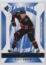 2023-24 SP Retail Rookie Authentics Blue Ridly Greig #106 1i61