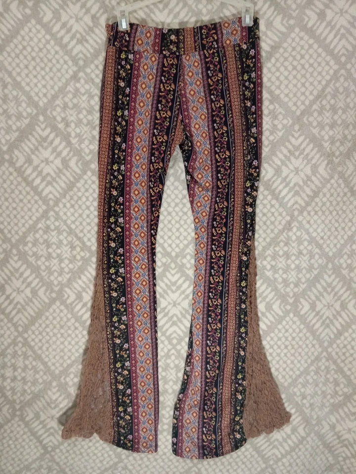 Pantalón acampanado rue 21 para mujer multi/rosa talla S 29x28 Foto 2 de 4