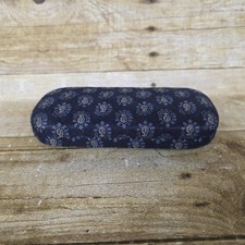 Vera Bradley Hard Eyeglass Sunglass Case Clamshell Navy Blue Paisley 6.25" x 3"