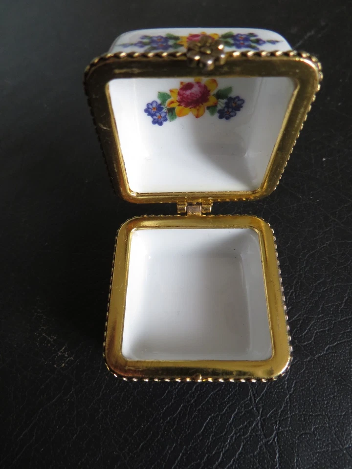 Vintage Delprado pill box e.p.08 - Image 2 of 4