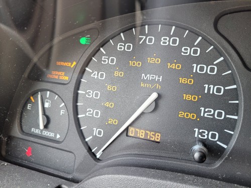 Cuadro de instrumentos velocímetro Saturn Vue 2002-2003 AWD 3,0 automático 78.758 - Imagen 4 de 9