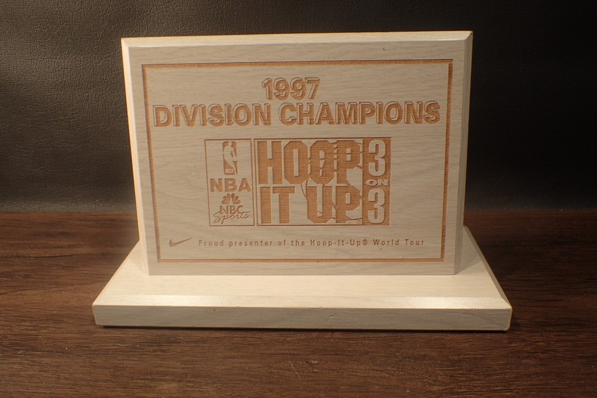 Vintage 1997 Hoop-It-Up Plaque Division Champions NBA NBC Sports