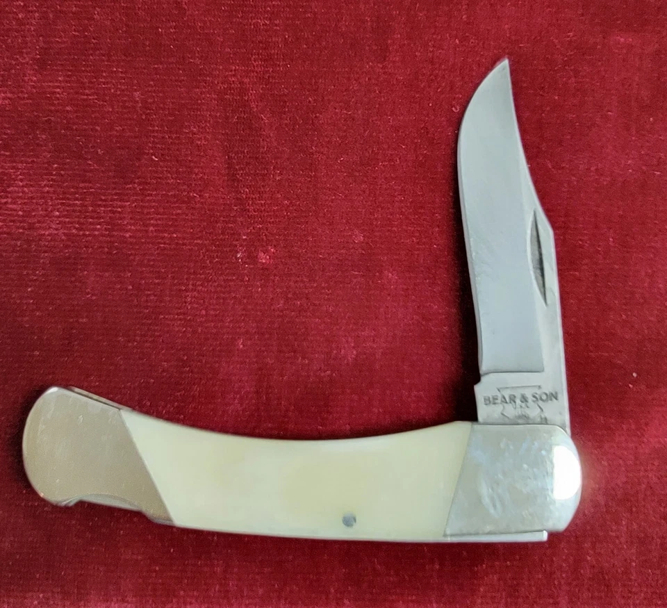 CUBIERTOS BEAR AND SON Navaja de Bolsillo Damasco Hoja de Acero 3 3/4" Plegada 6 1/2" Abierta Foto 2 de 4