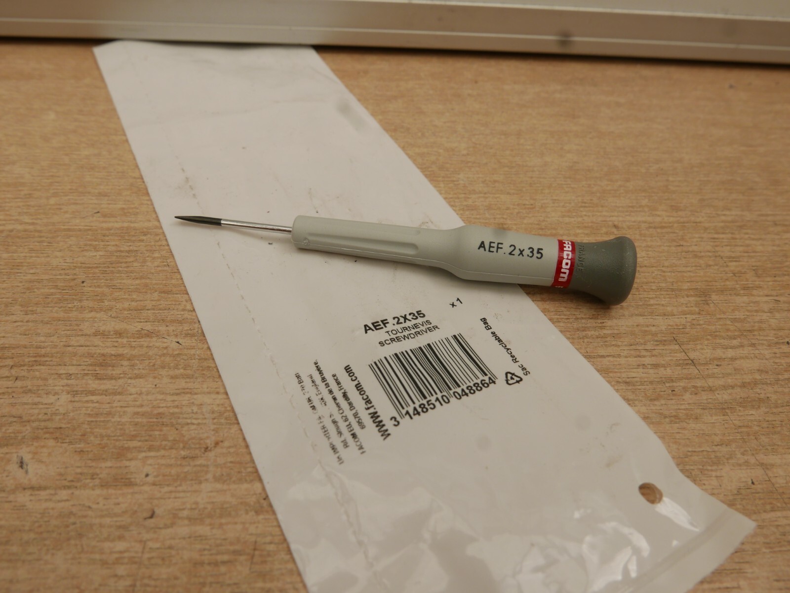 FACOM aef.2x35 2mm slotted x 35mm microtech precision screwdriver