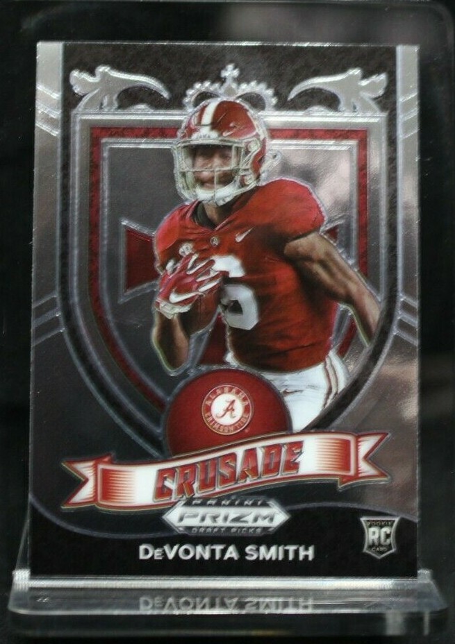 2021 Panini Prizm Draft Pick Football Card RC DeVonta Smith Crusade #165