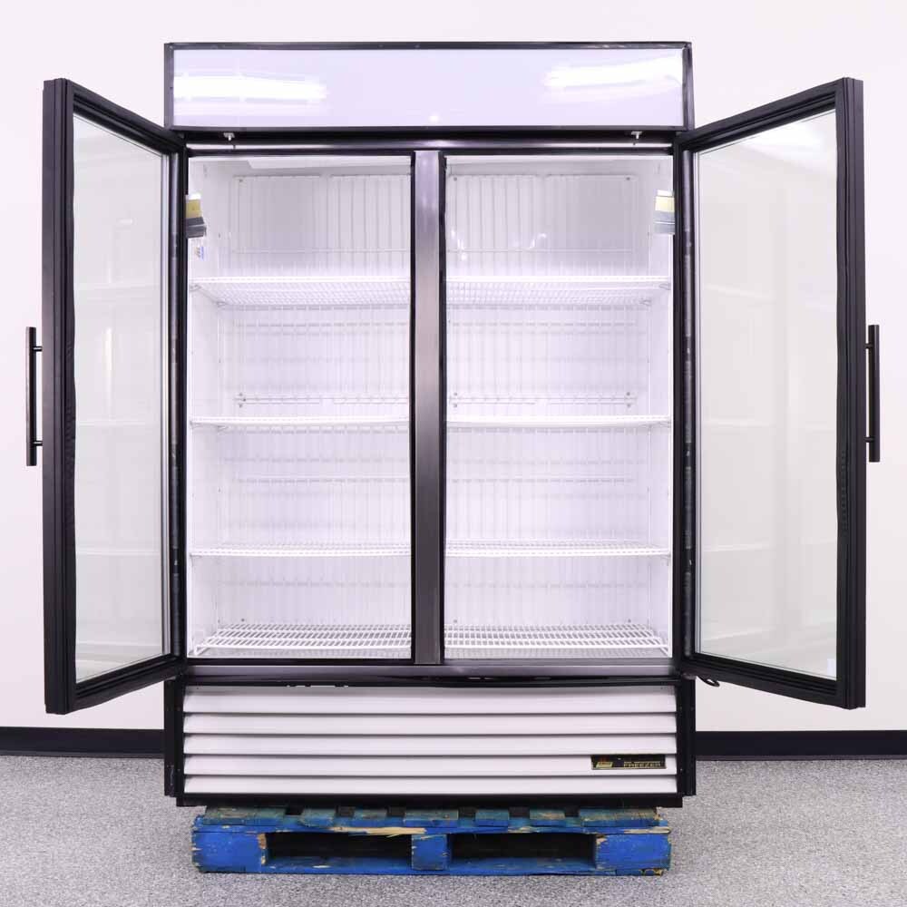 2013 Refurbished True GDM49F 2 Door Merchandiser Reach In Commercial