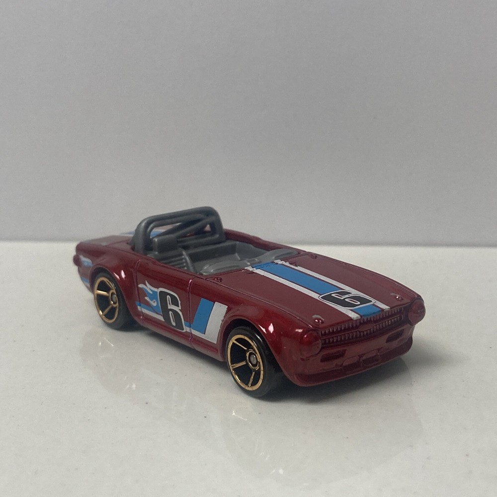 1968-1976 Triumph TR6 Race Car Collectible 1/64 Scale Diecast Diorama Model