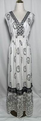 Anthropologie Me 2 Magic Maxi Dress 2X Flare Boho Embroidered White Black