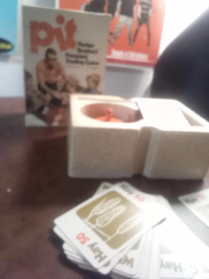 1973 Parker Brothers PIT Card Game w/ Bell No Instructions Great Condition Look! - Image 2 of 4