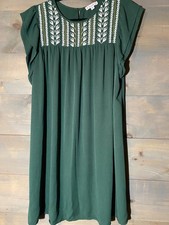 L Love Womans Size 1XL Dress green embroidered design cap sleeves casual