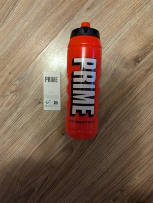 PRIME Squeeze Bottle 1 Liter. Tropical Punch. Open Container