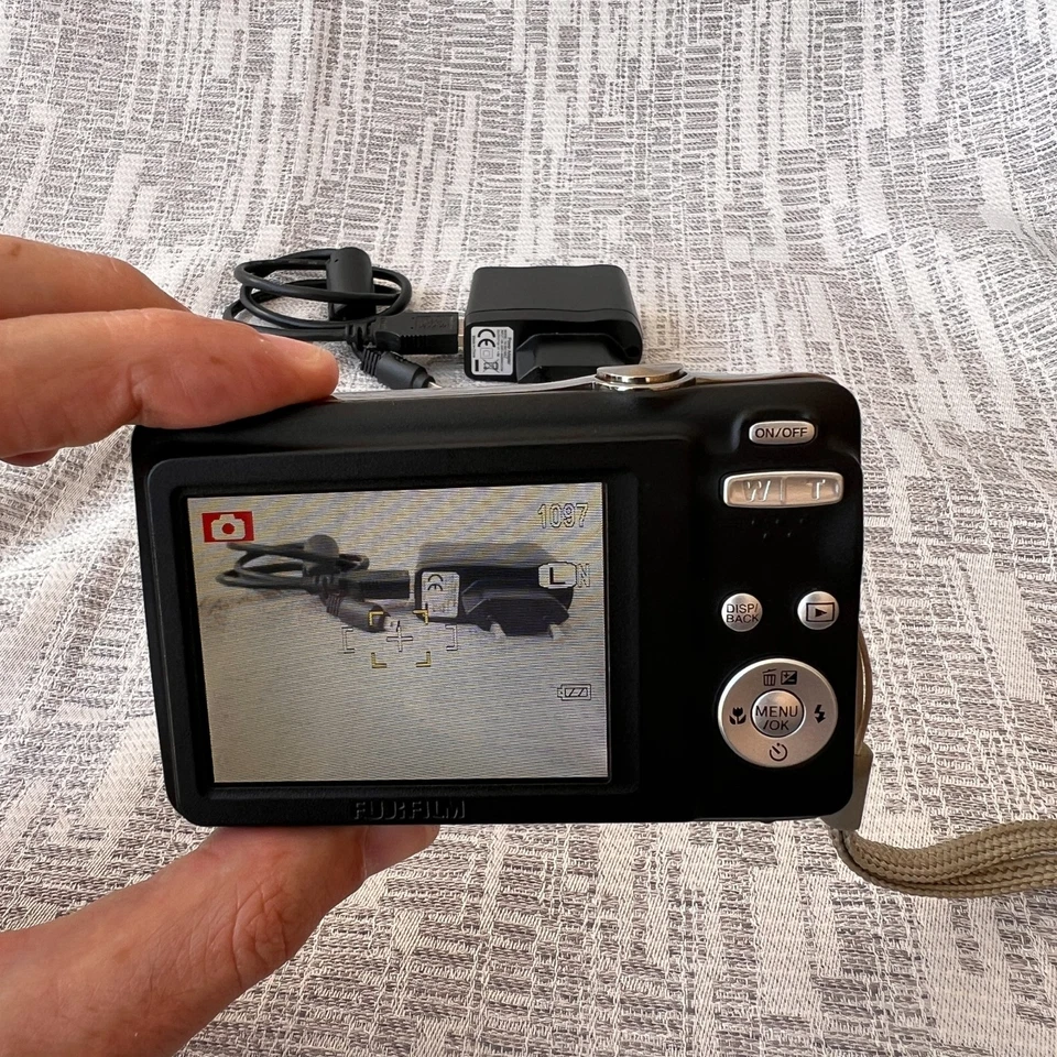 Fujifilm FinePix JV300, photo 4 sur 5