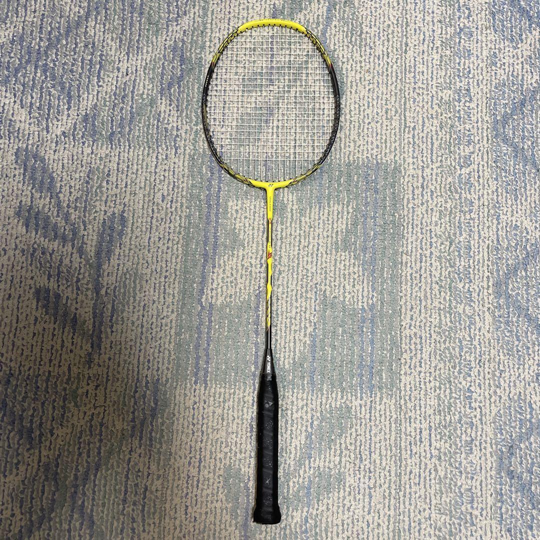 Yonex Voltric Z-Force 2 Lindan Yellow 4UG5 Badminton Racket Yonex Voltric Z-Force 2 Lindan Yellow 4UG5 Badminton Racket