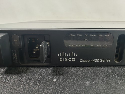 Router de servicio integrado Cisco ISR4431/K9 con consola serie y cables de alimentación - Imagen 12 de 13