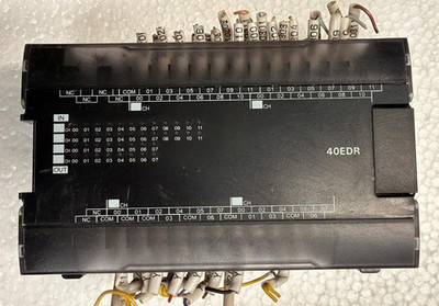 OMRON CP1W-40EDR I/O expansion unit, 24 x 24 VDC inputs, 16 x relay outputs 2 A