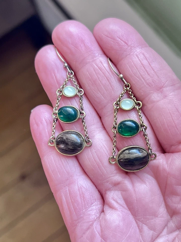 Brincos de gota de pedra Brighton 3 estilo modernista verde e marrom tom dourado - Imagem 4 de 4