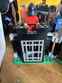 Vintage Lego #6059 - CASTLE KNIGHTS STRONGHOLD INCOMPLETE w/BOX No Horse