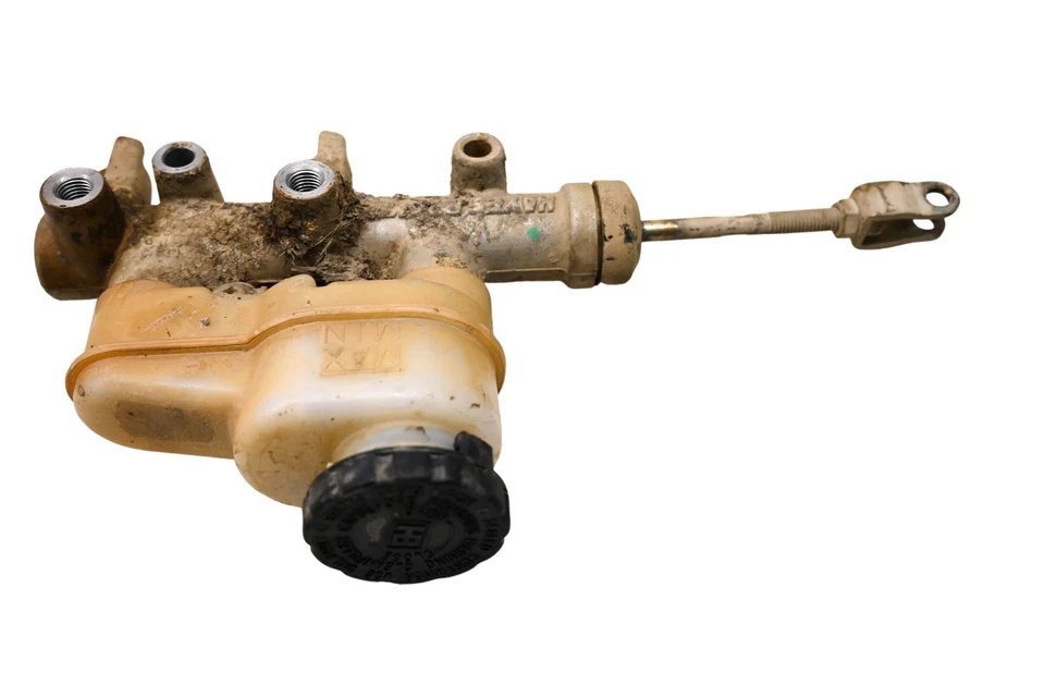 13 Polaris RZR XP 900 EPS 4x4 cilindro maestro de freno delantero y palanca Foto 2 de 3