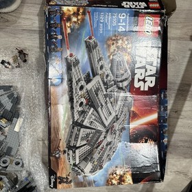 LEGO Star Wars: Millennium Falcon (75105) (READ)