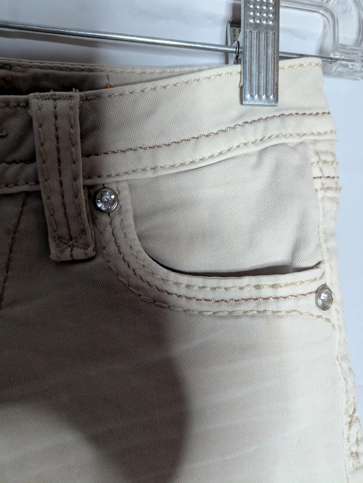 Rock Revival 女式短裤 25 x 3 码米色/象牙白/奶油色  — 第 4/4 张图片