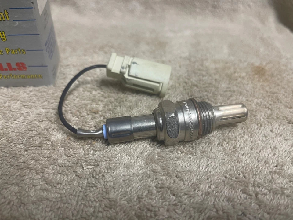 Nuevo de Lote Antiguo Wells Su200 Sensor de Oxígeno 1979-87 Ford Mustang Mercury Lincoln AMC Jeep Foto 4 de 4