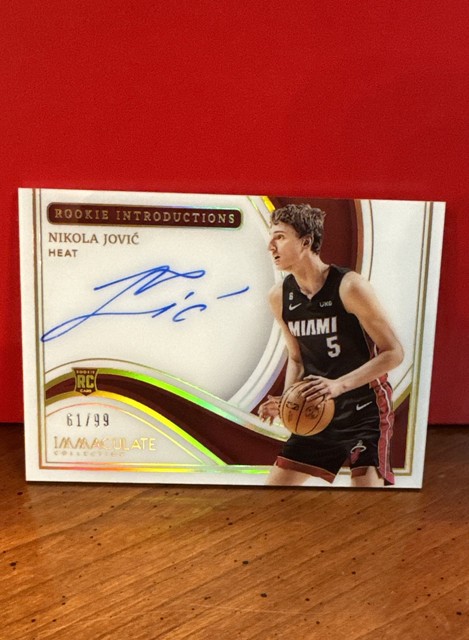 2022-23 Immaculate Collection - Rookie Introductions Autograph Nikola Jokić /99