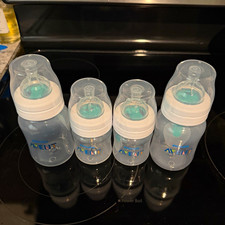 Philips AVENT Baby Bottle Set Lot of 4 BPA-Free Plastic Silicone Nipples 0 