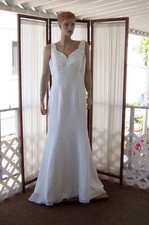 JESSICA DESIGNS INT'L IVORY LONG TRAIN SEQUIN BEADED LOW V WEDDING DRESS 14