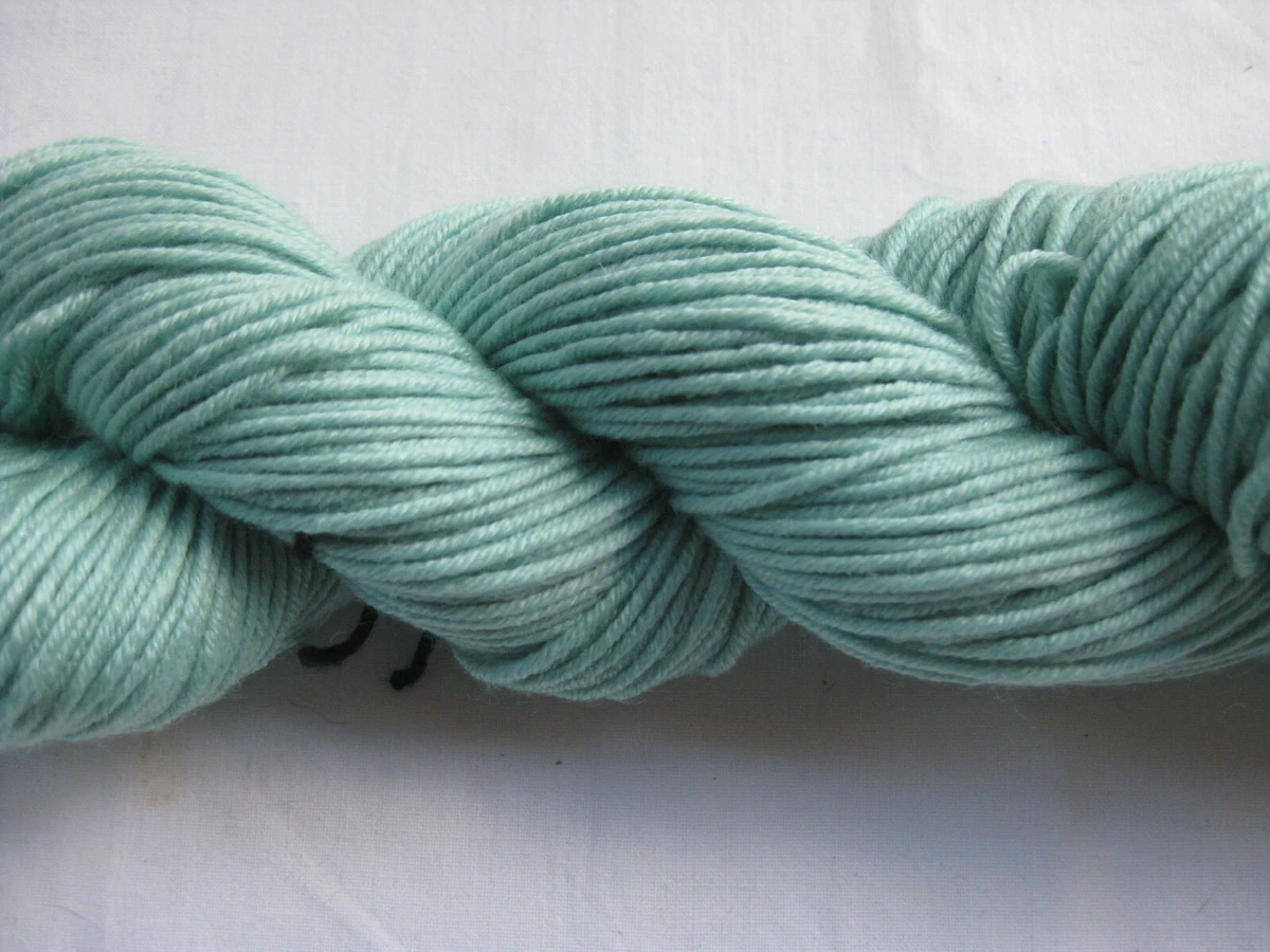 100gm Cashmere Silk Merino Wool 8ply Knitting Handdyed Yarn Mint Green 225m