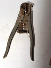 Vintage E-Z Wire Stripper Pyramid Products Co. Chicago, IL USA