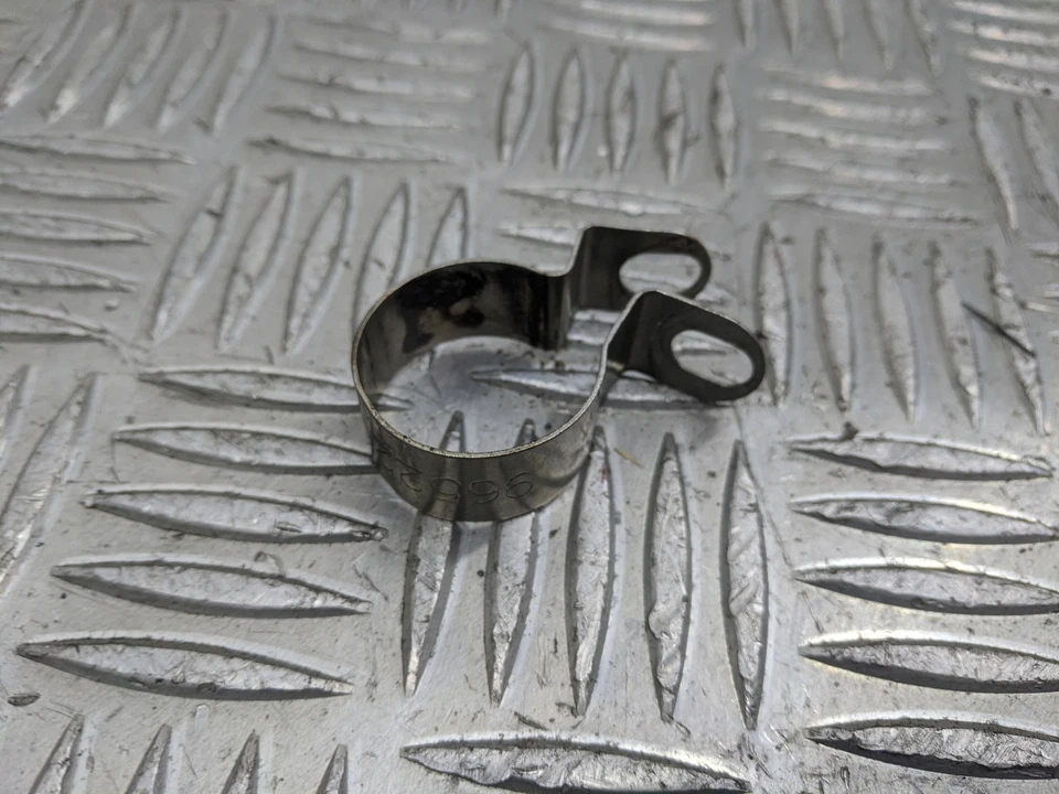 Soporte de tubo Egr Ford Focus Ghia MK2 2007 Foto 3 de 3