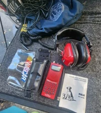 RCA Scantrak RP-6198A 200 CHANNEL LCD Display Racing Scanner & 1 RCA HEADPHONES.