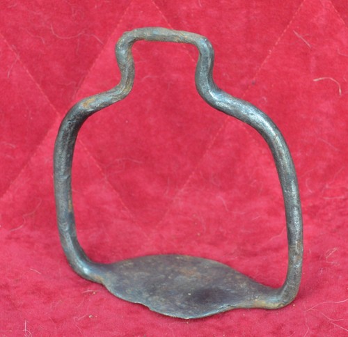 Horse Stirrup Metal Russia Antique Old Primitive Rusty - Picture 4 of 5