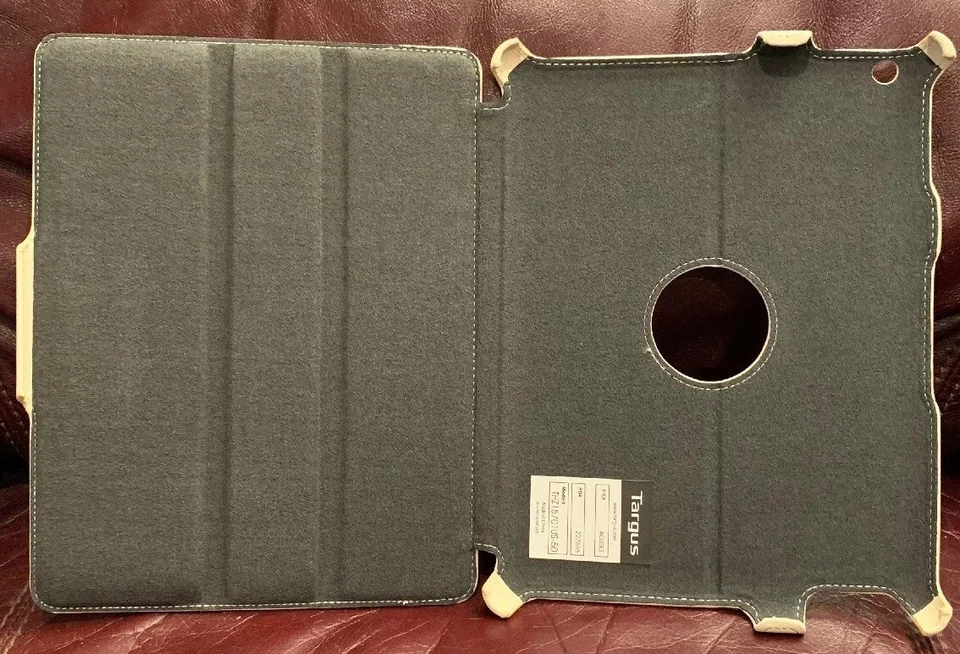 iPad 3 Targus Vuscape Folio Cubierta Abatible con Soporte Blanco Hueso ¡NUEVO EN EMBALAJE!! Foto 4 de 4
