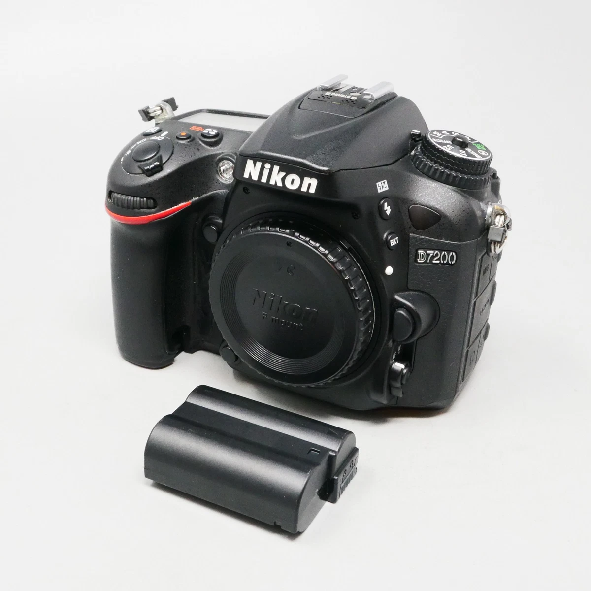 Nikon D7200 ボディ Amazon.com : Nikon D7200 DX-format DSLR Body (Black) : Electronics
