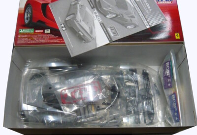 Tamiya 1/10 #58302 RC 4WD ENZO FERRARI TT-01 Chassis Electric